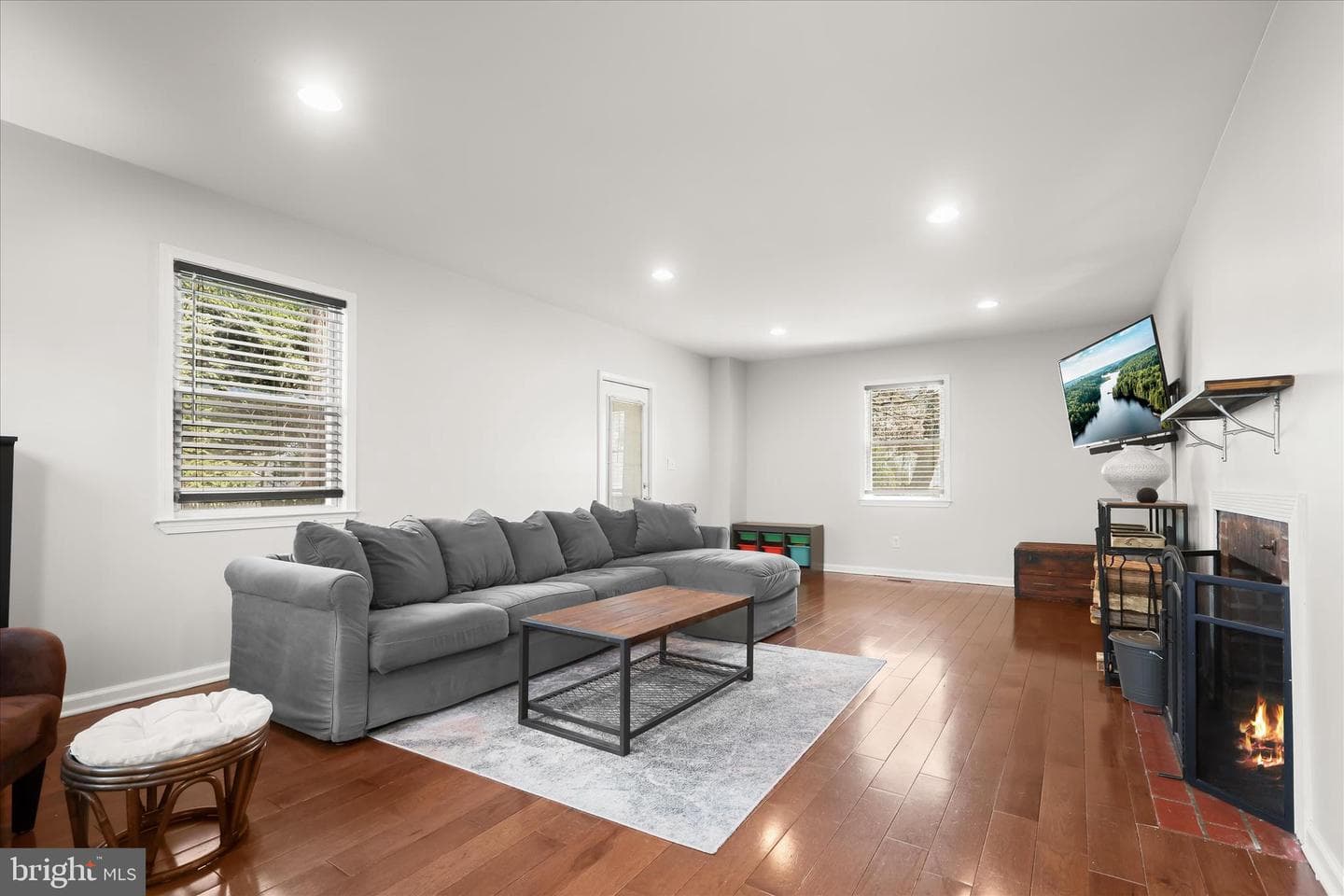 2207 Woodbourne Avenue photo 8