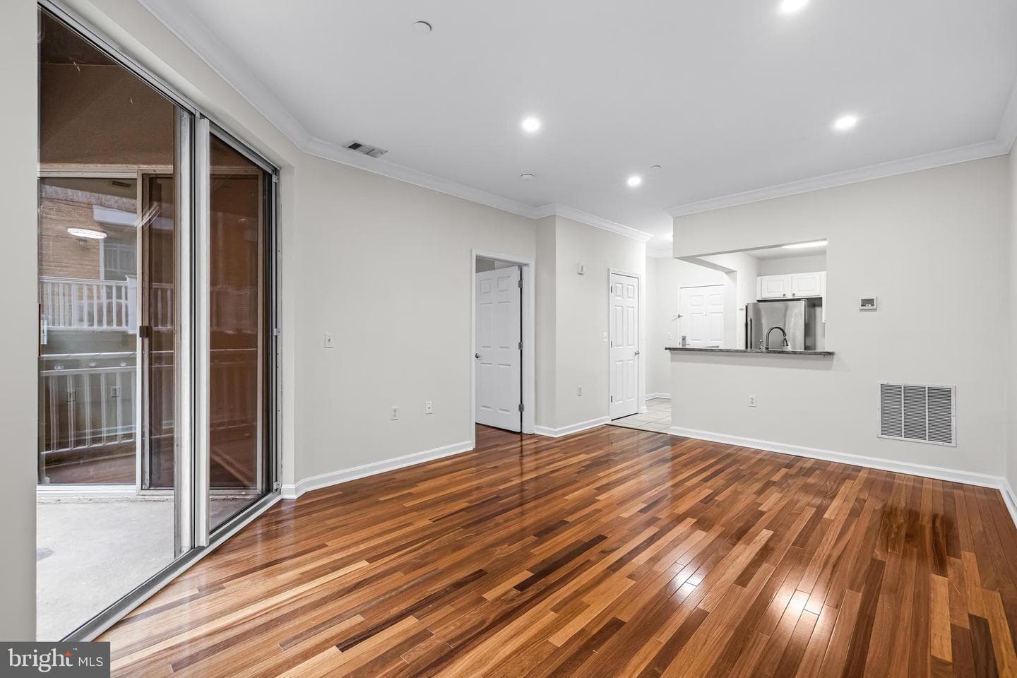 23 Pierside Drive #104 photo 5