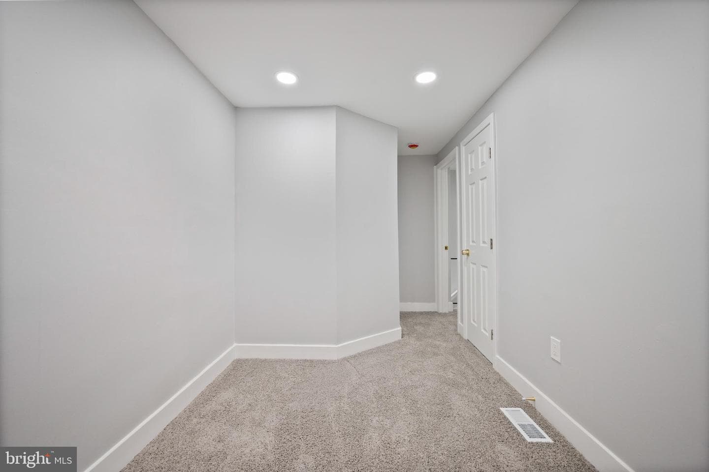 2119 Ashburton Street photo 13