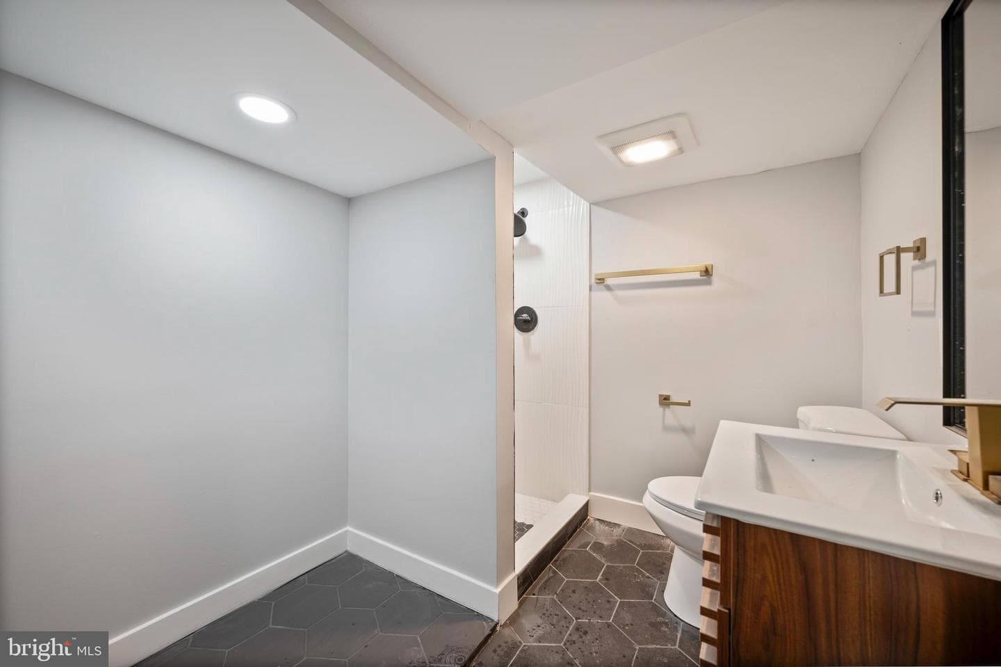 2119 Ashburton Street photo 30