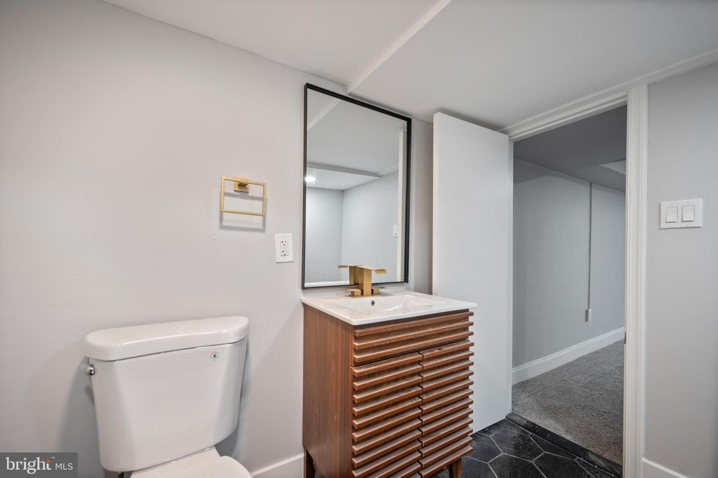 2119 Ashburton Street photo 32