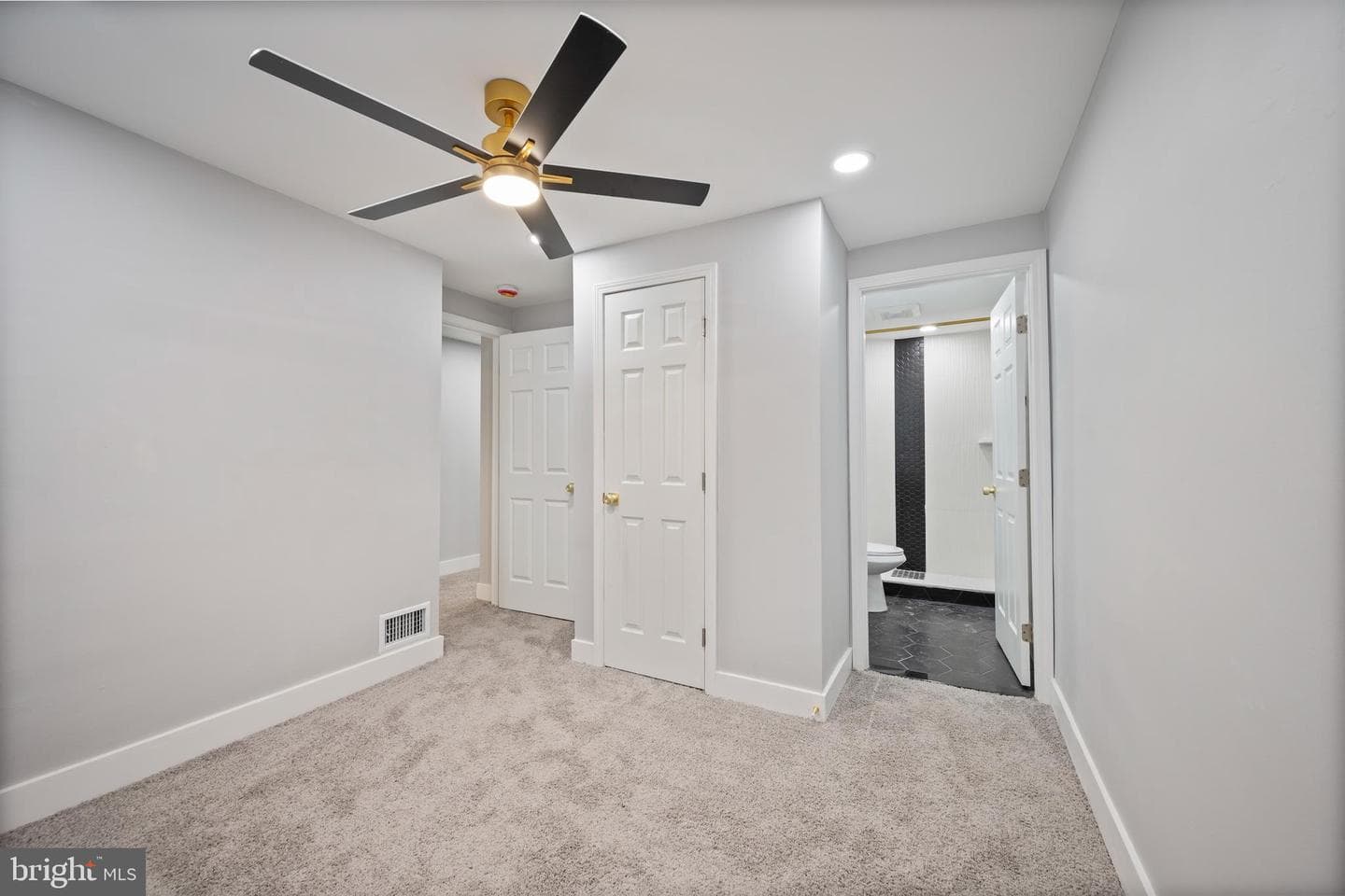 2119 Ashburton Street photo 34