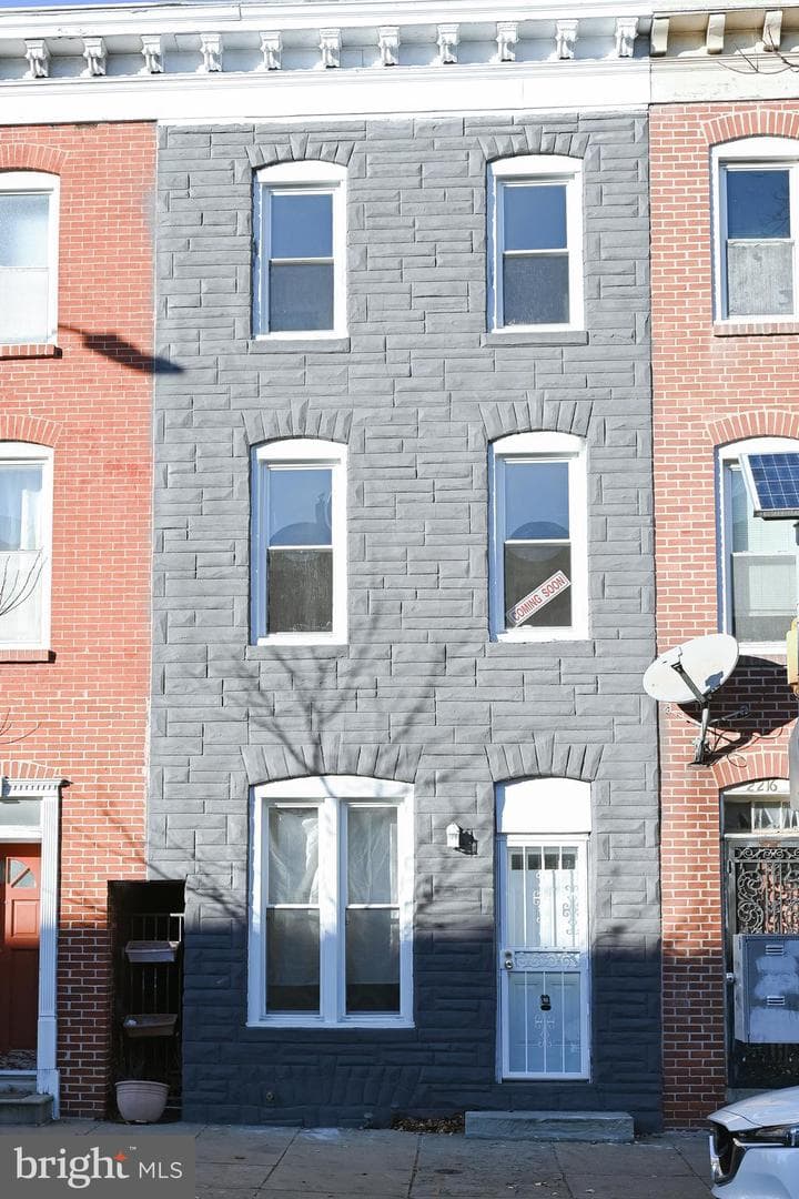 2214 E Fayette Street photo 2