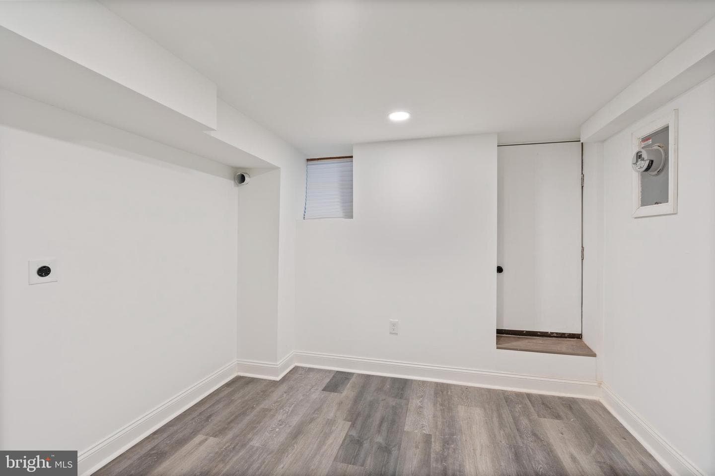 1352 Andre Street photo 18