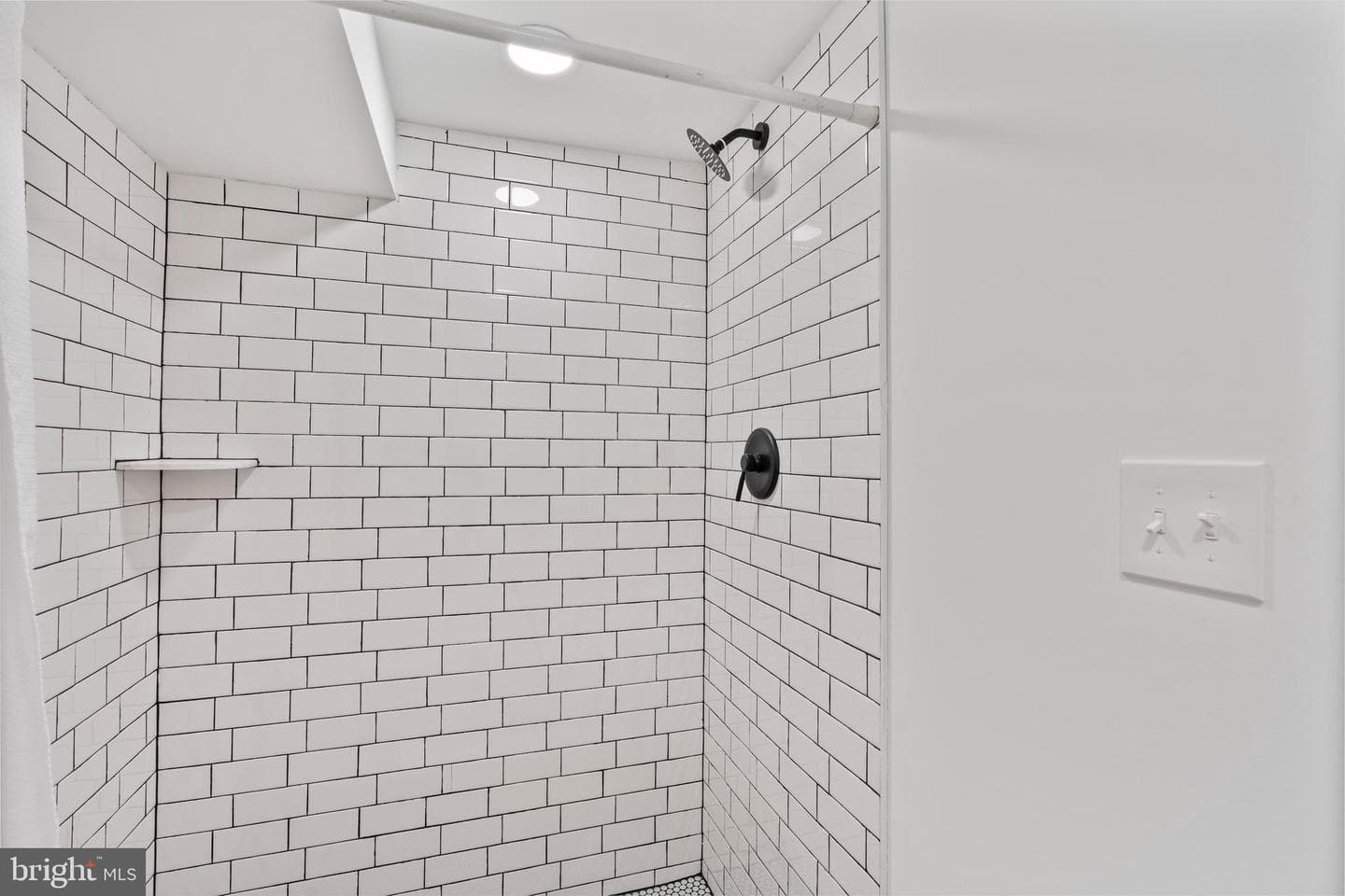 1352 Andre Street photo 21