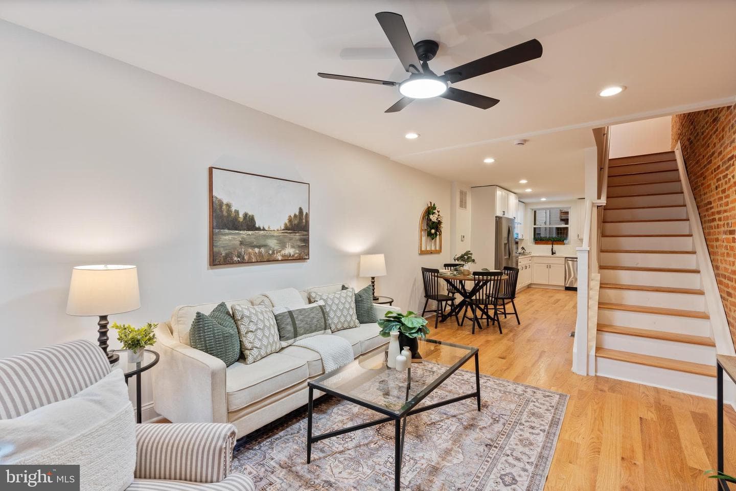 1352 Andre Street photo 26