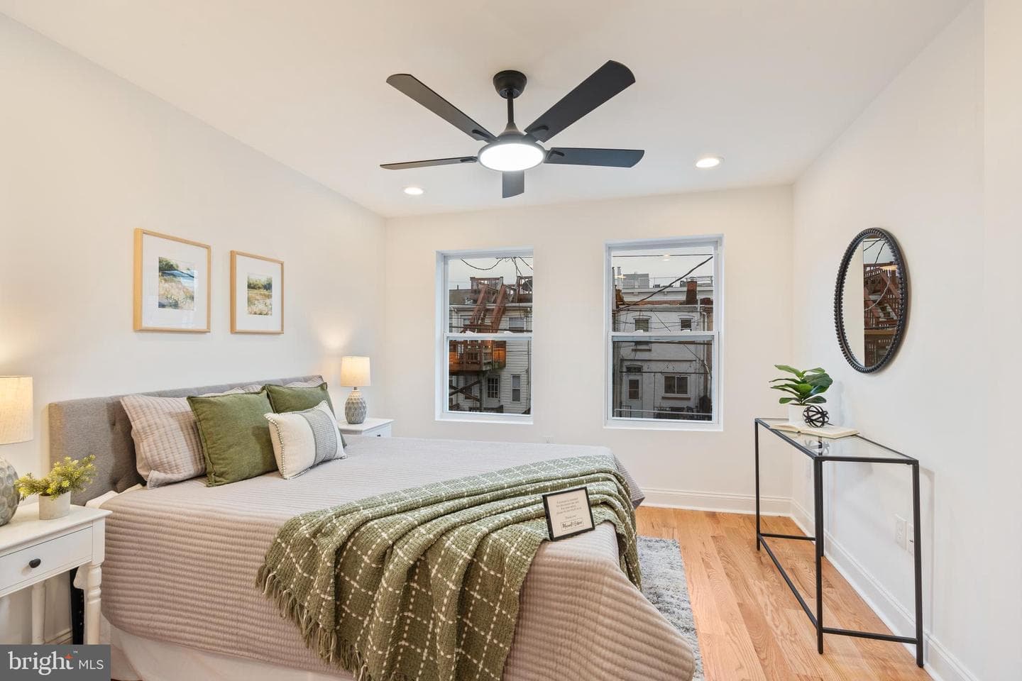1352 Andre Street photo 35