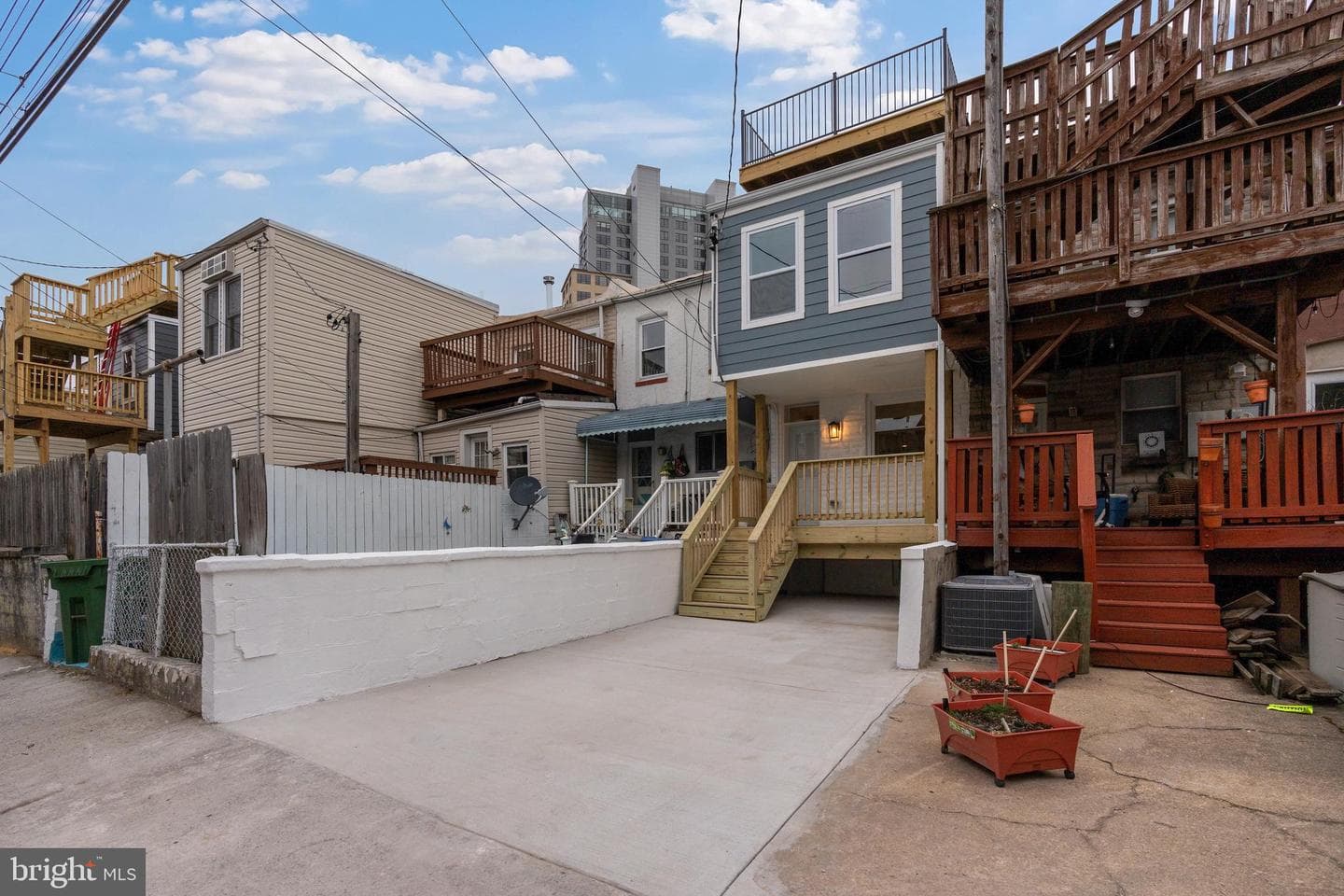1352 Andre Street photo 50
