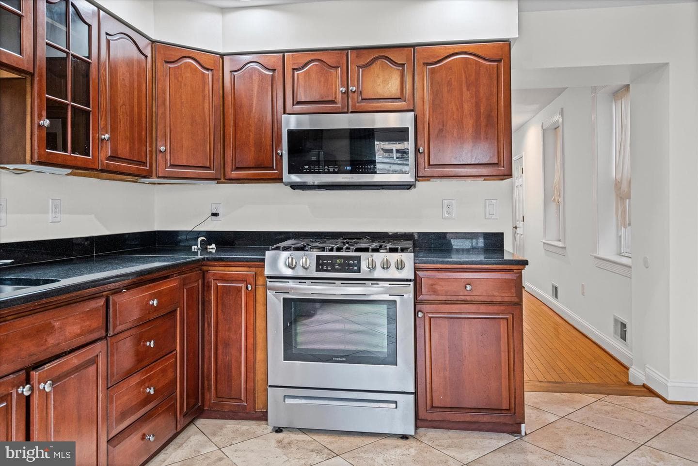 2208 E Lombard Street photo 10