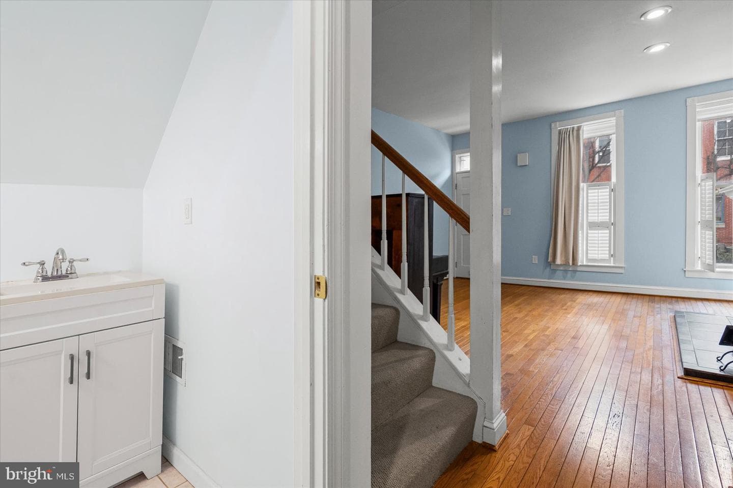 2208 E Lombard Street photo 13