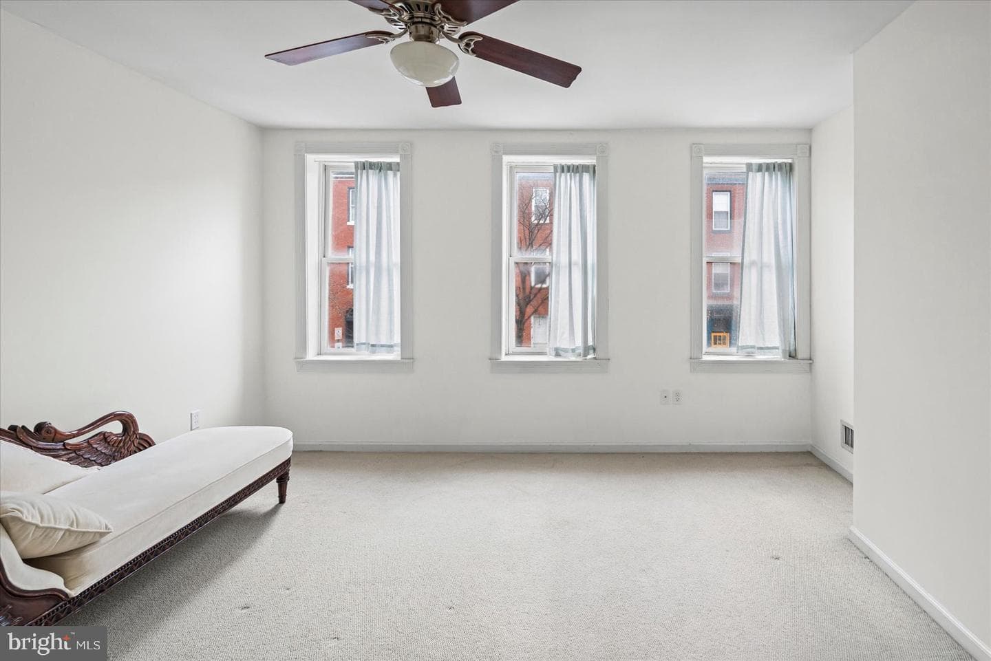 2208 E Lombard Street photo 17