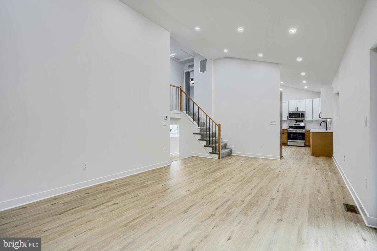 2802 Steele Road photo 3