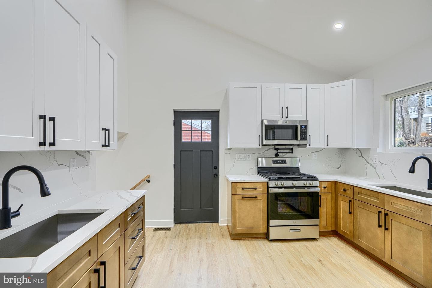 2802 Steele Road photo 9