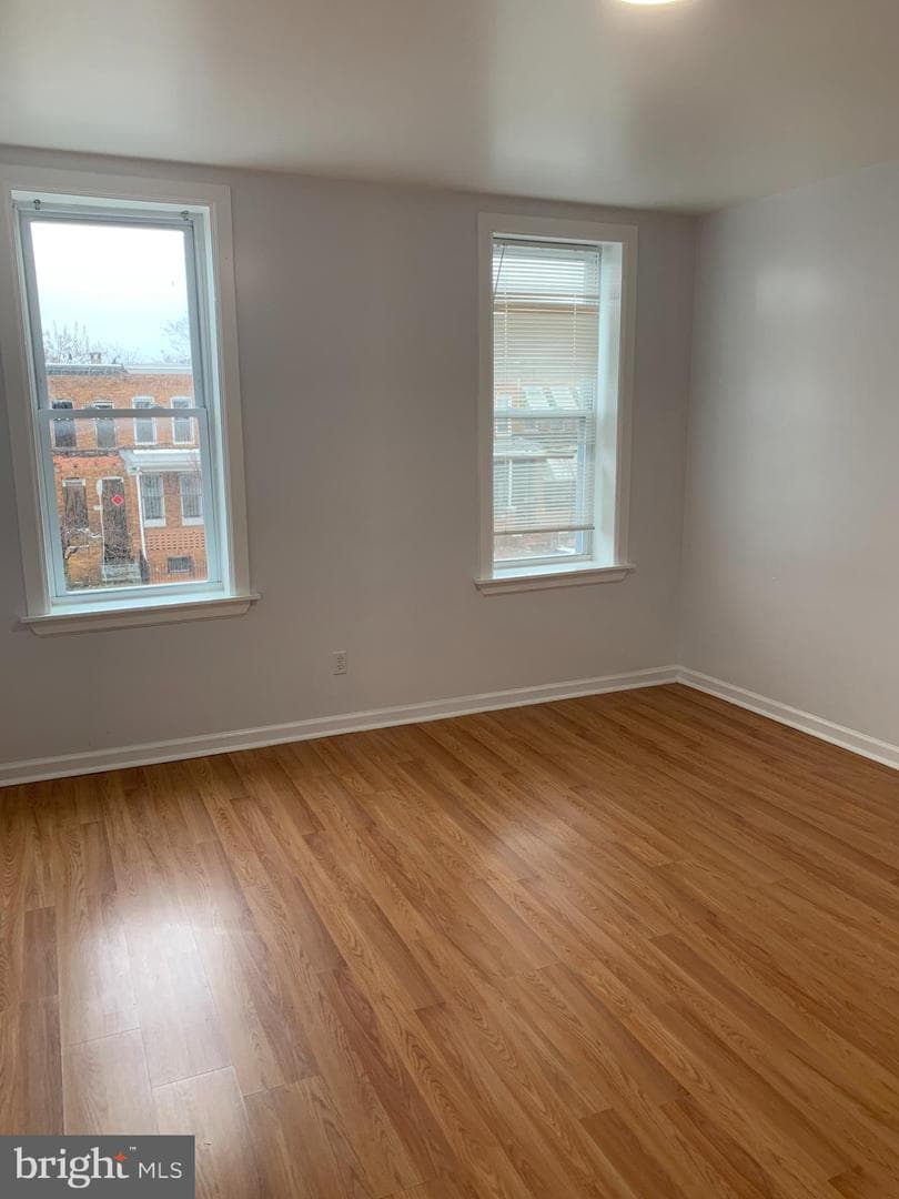1625 N Milton Avenue photo 8