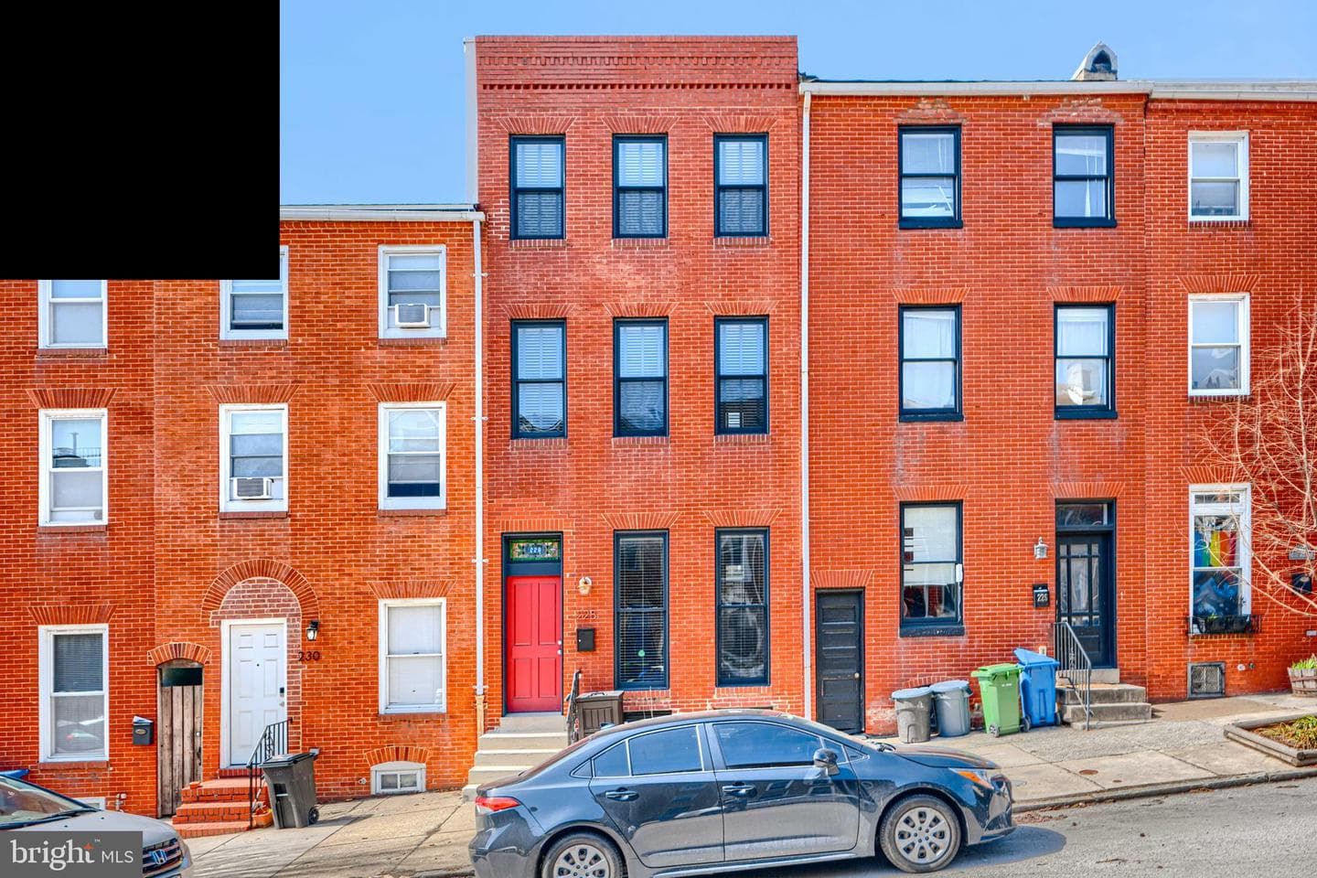 228 S Washington Street photo 1