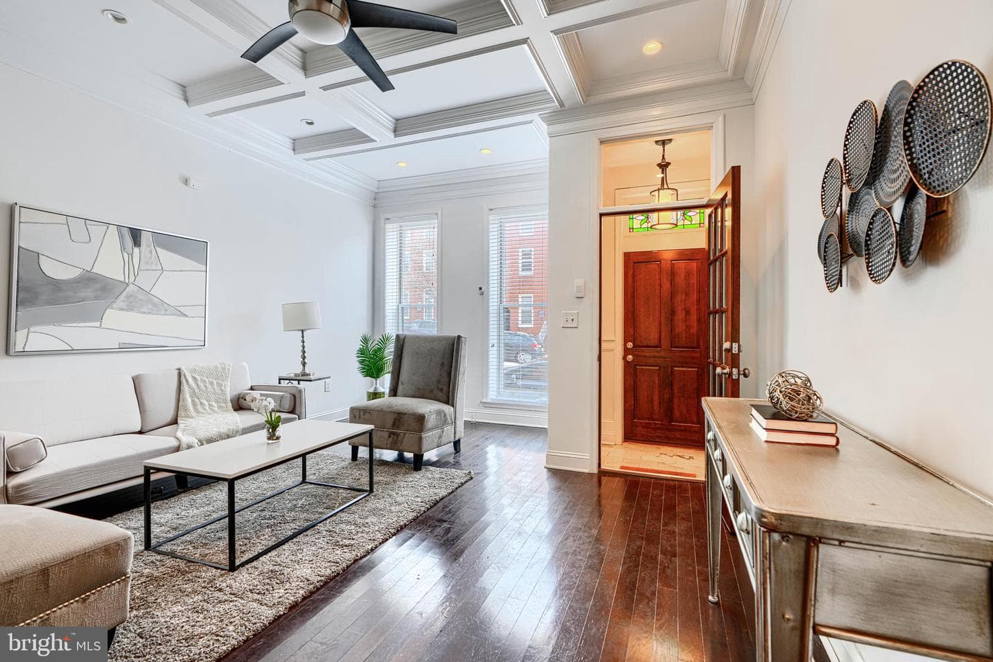 228 S Washington Street photo 4