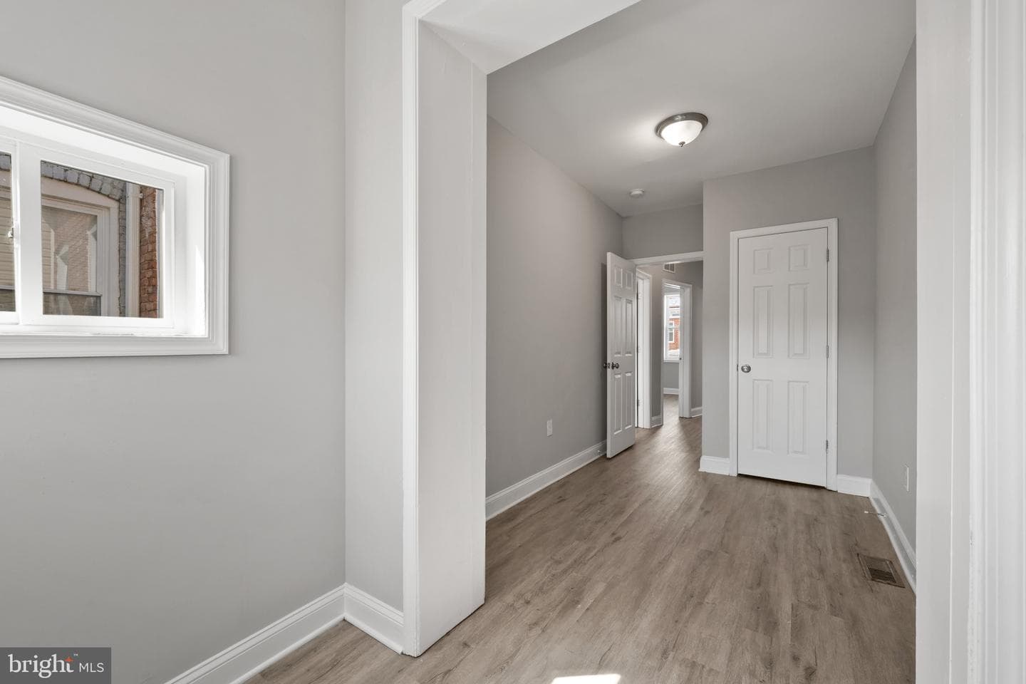 665 Dumbarton Avenue photo 26