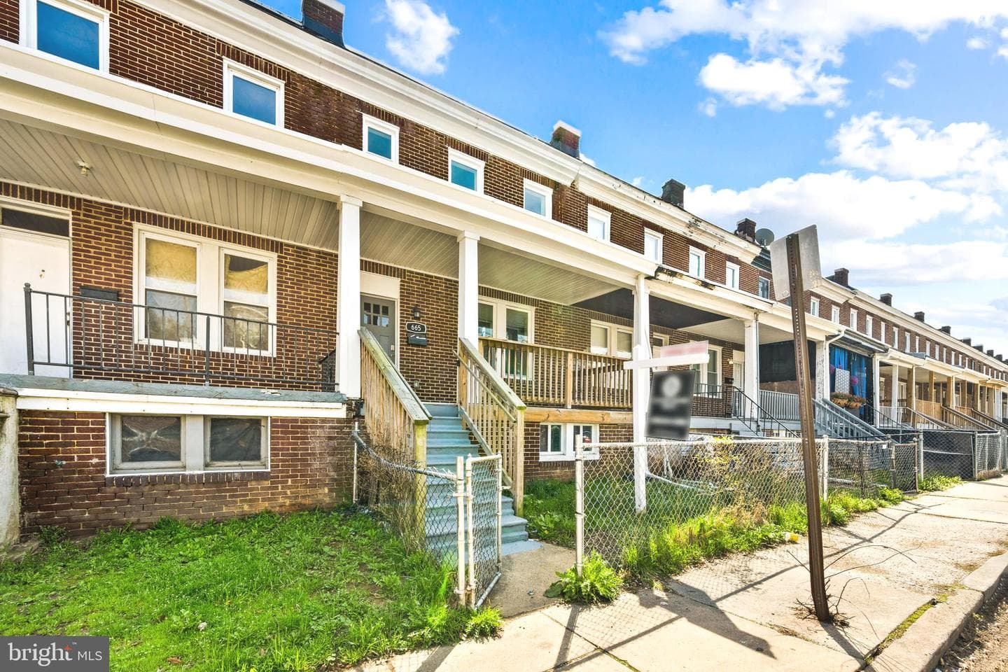 665 Dumbarton Avenue photo 3