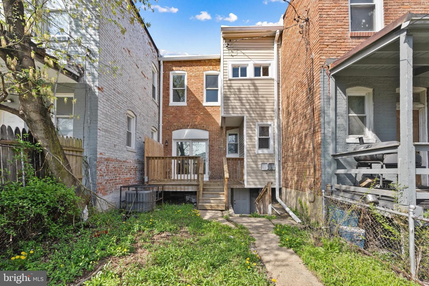 665 Dumbarton Avenue photo 33