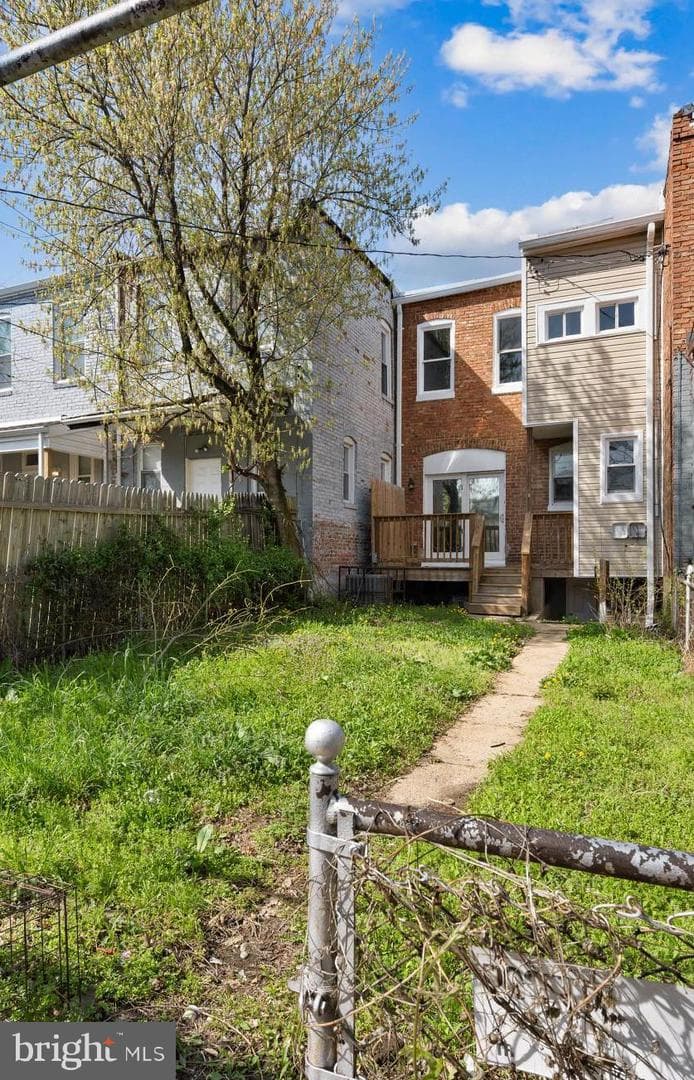 665 Dumbarton Avenue photo 34