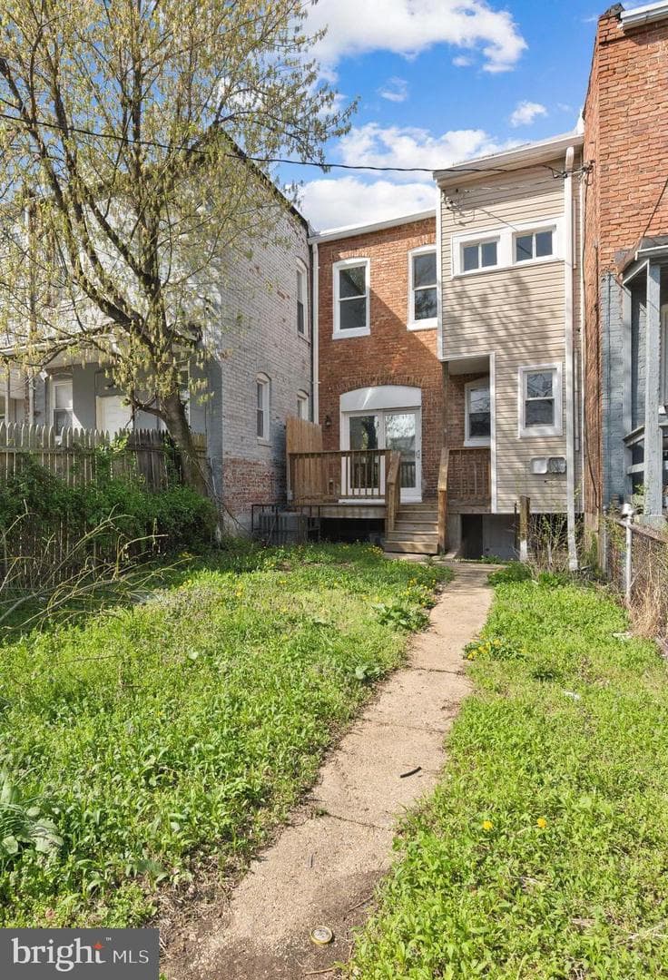 665 Dumbarton Avenue photo 35