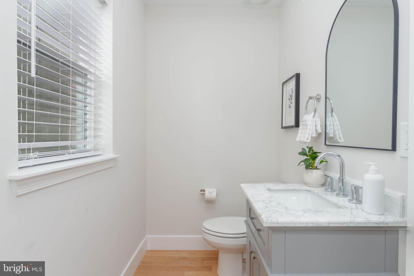 704 S Conkling Street photo 21