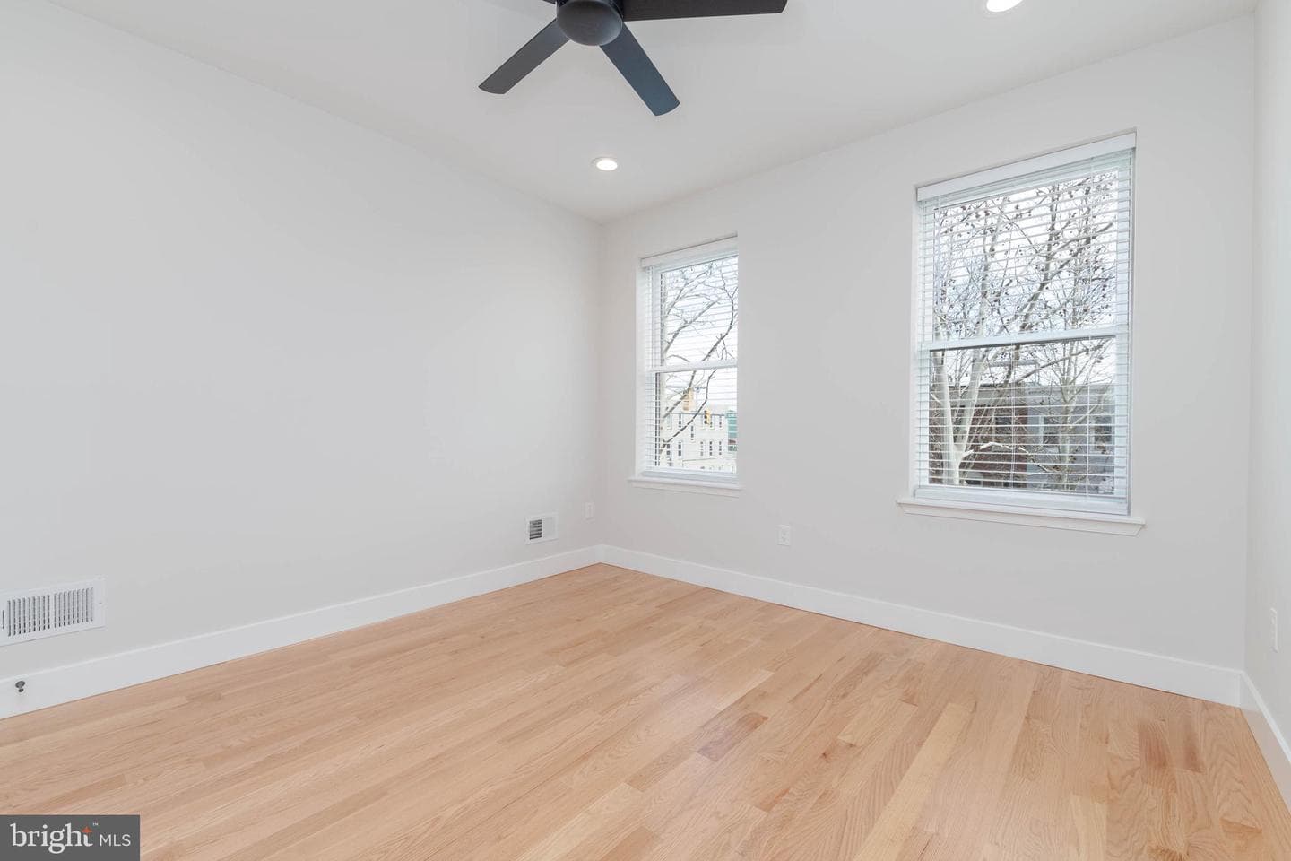 704 S Conkling Street photo 28