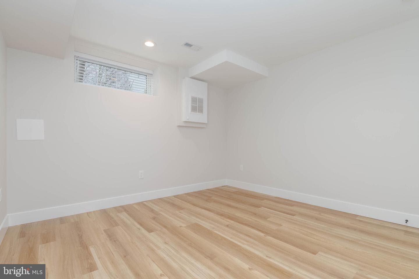 704 S Conkling Street photo 35