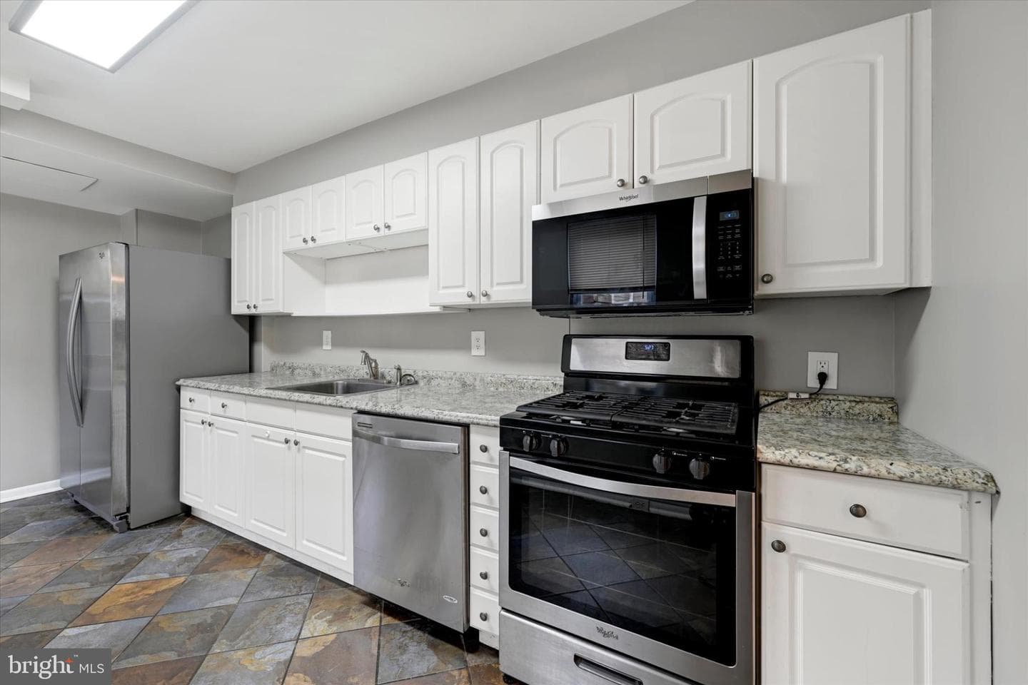 2731 Fait Avenue photo 9