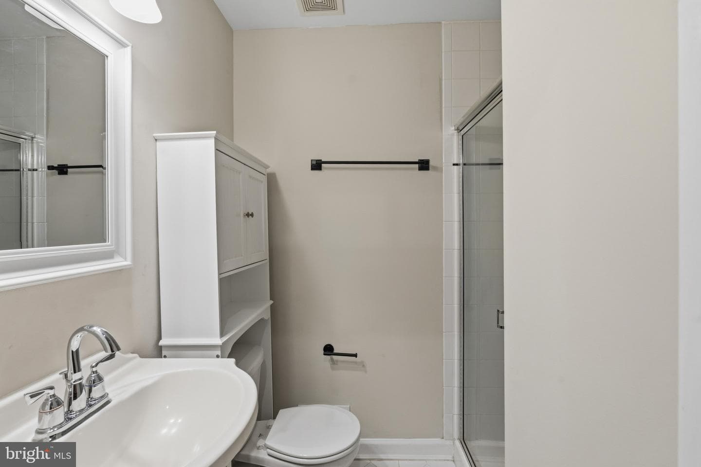 102 Burnett Street photo 17