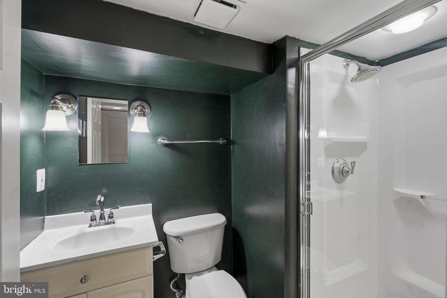 102 Burnett Street photo 22