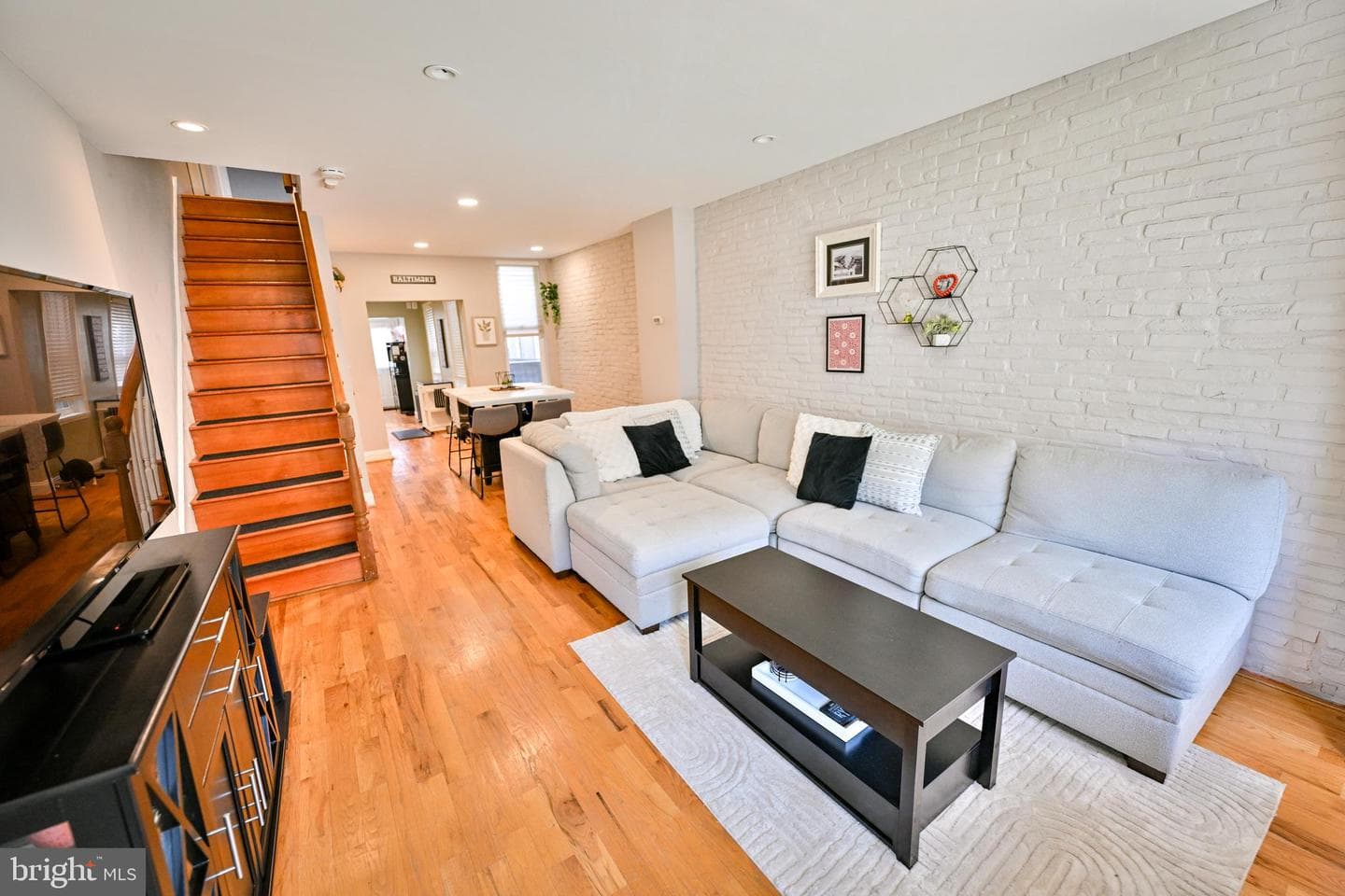 2540 Fleet Street photo 12