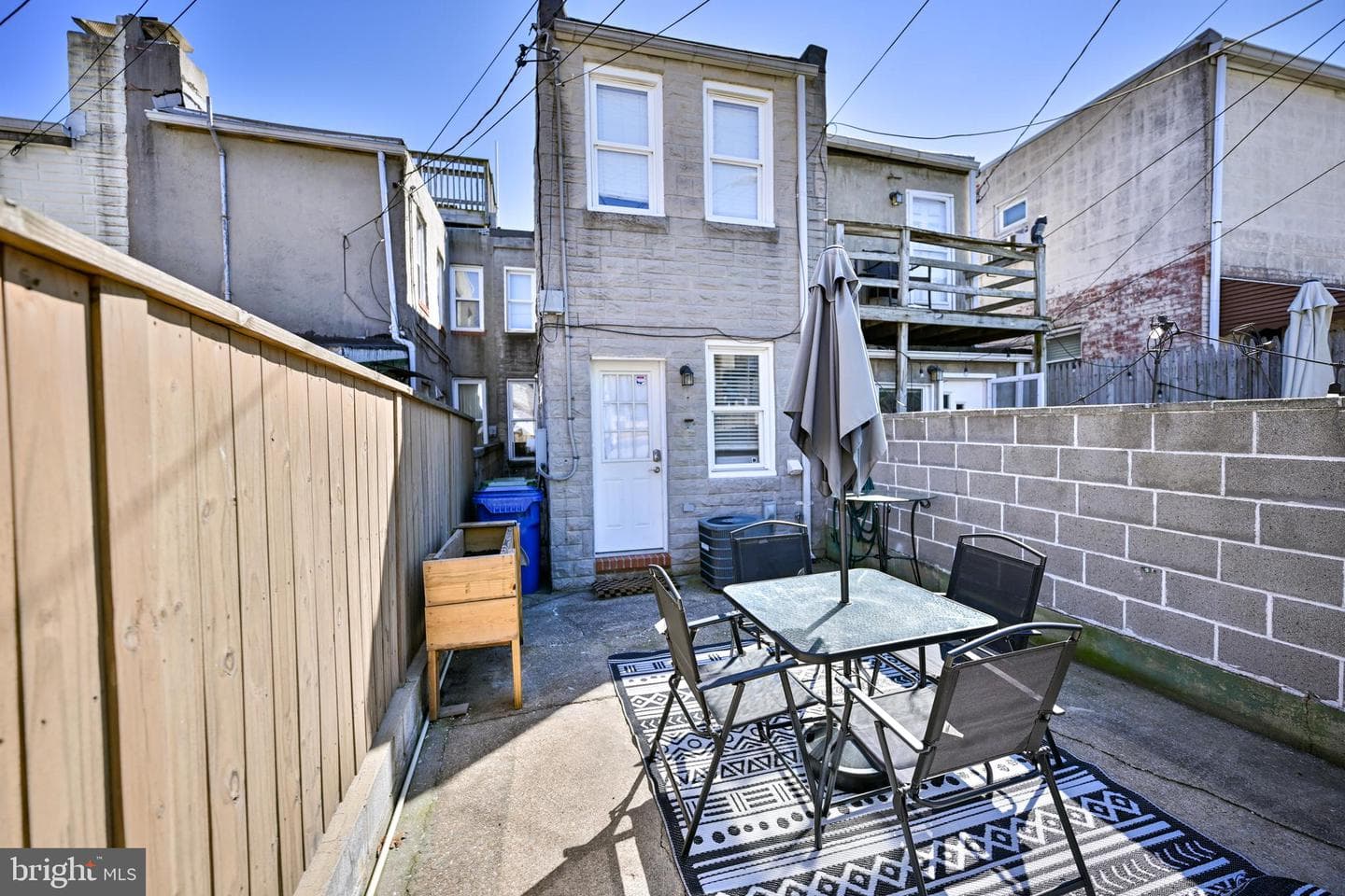 2540 Fleet Street photo 26