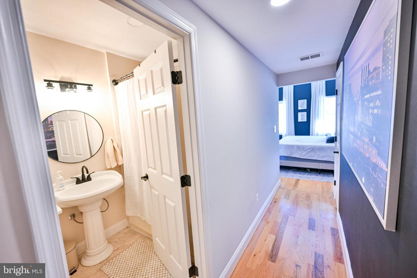 2540 Fleet Street photo 28