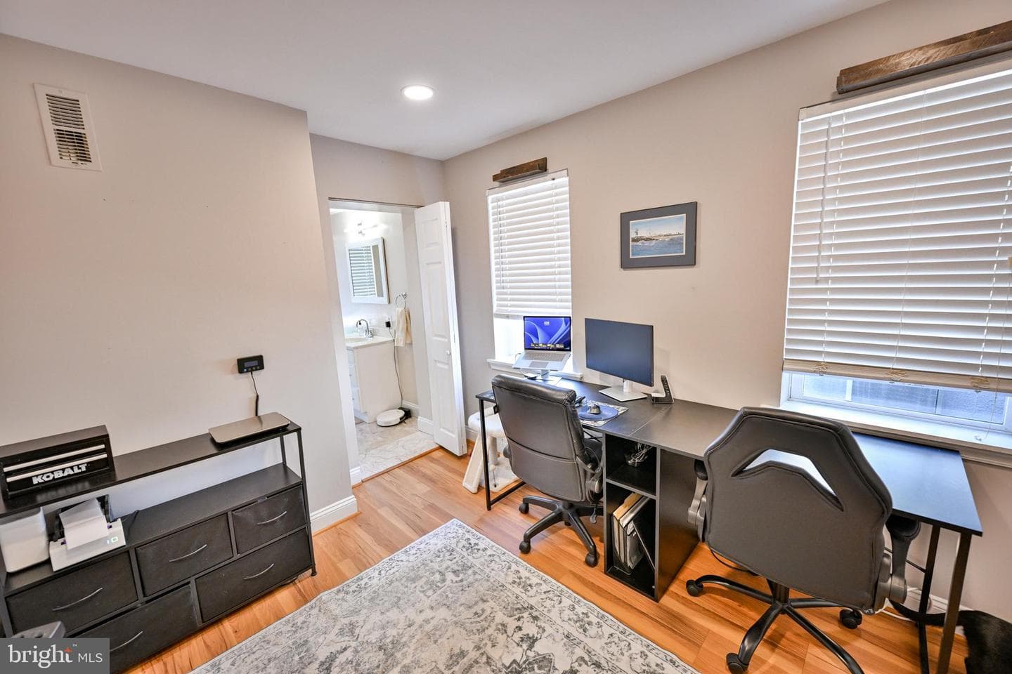 2540 Fleet Street photo 37
