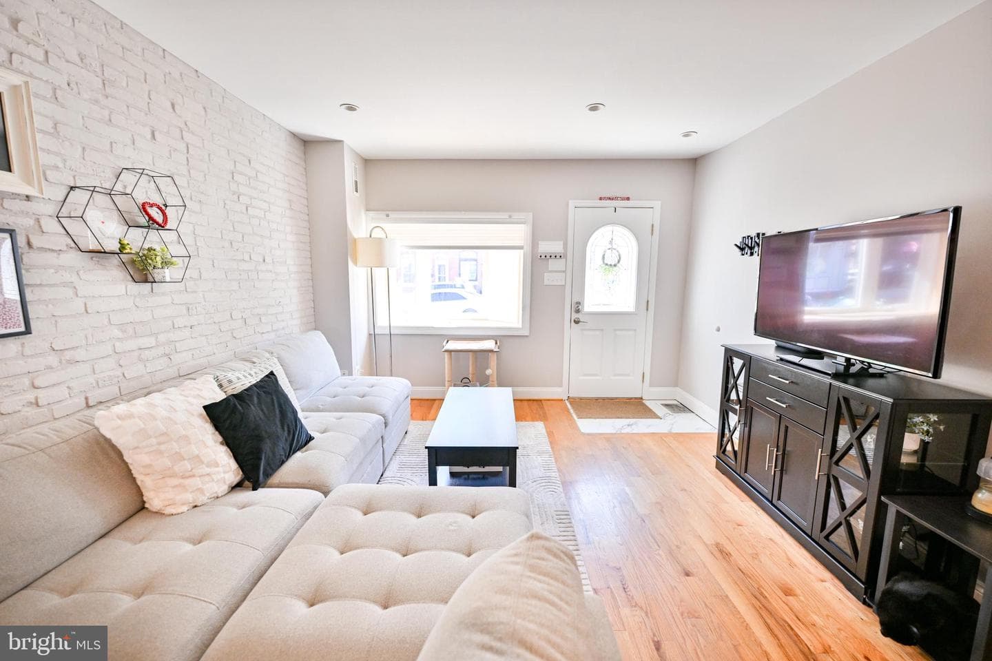 2540 Fleet Street photo 7