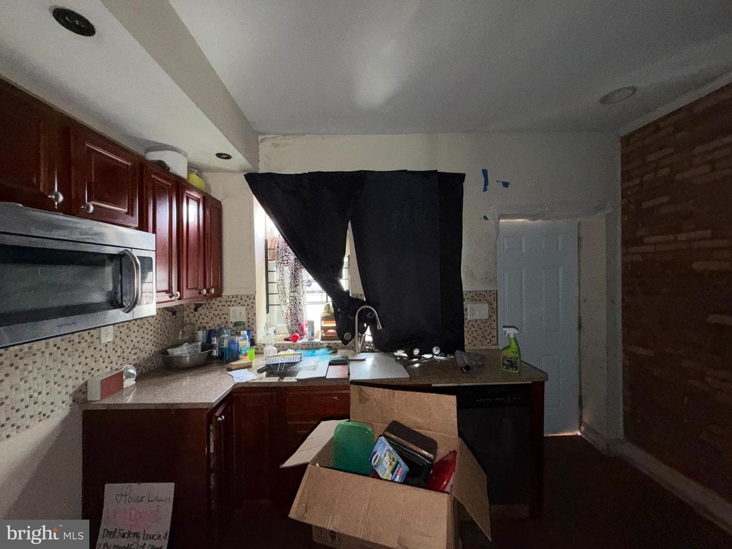 404 N Montford Avenue photo 6