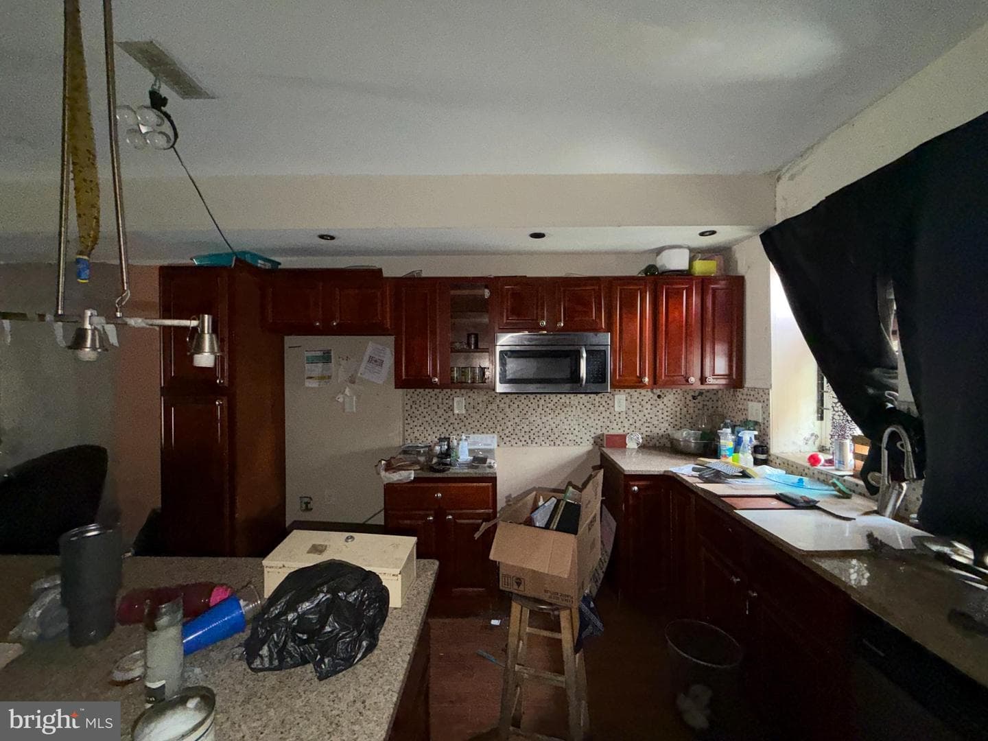 404 N Montford Avenue photo 7