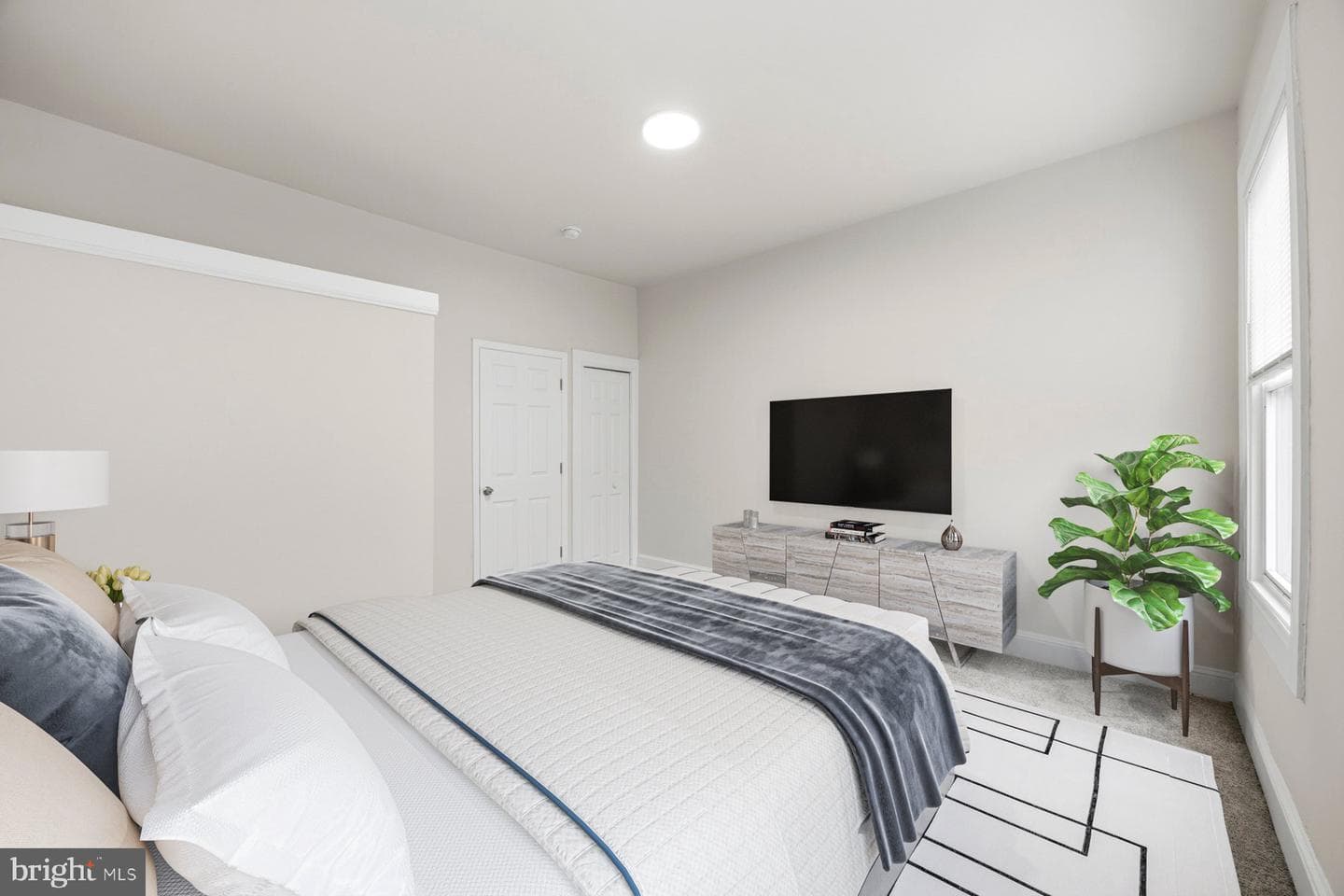 2435 Jefferson Street photo 11