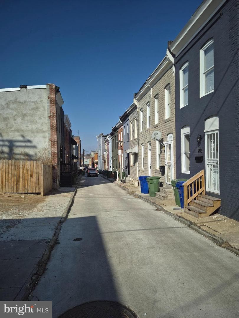 707 N Duncan Street photo 18