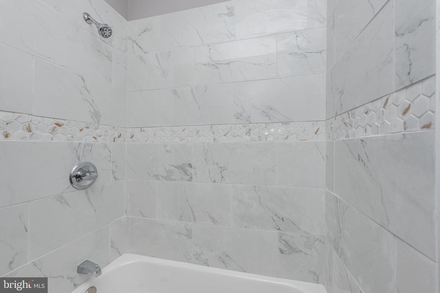 2143 Druid Hill Avenue photo 10