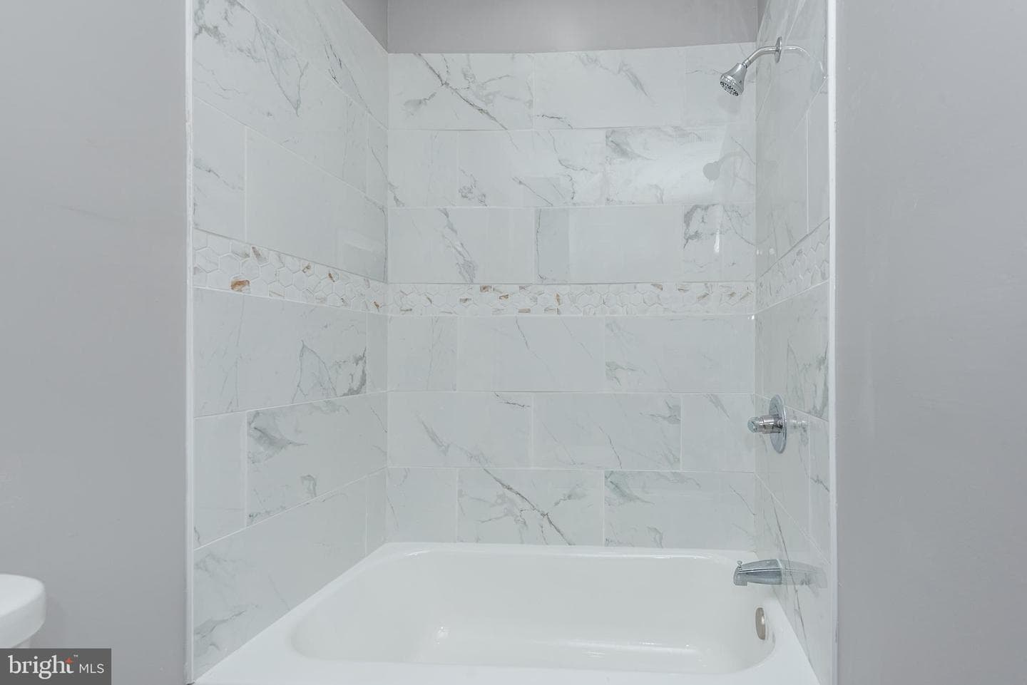 2143 Druid Hill Avenue photo 16