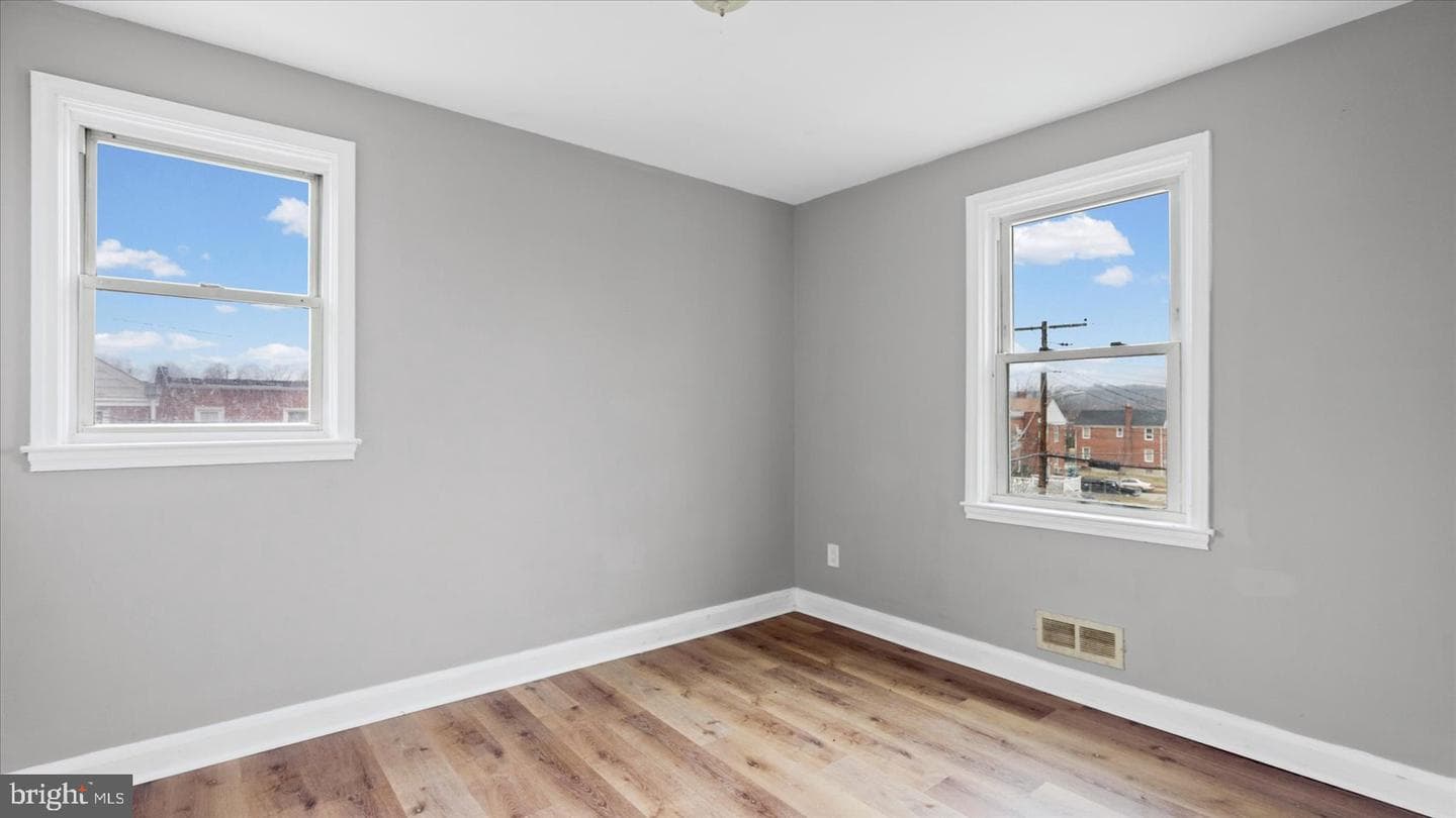 4000 Balfern Avenue photo 17