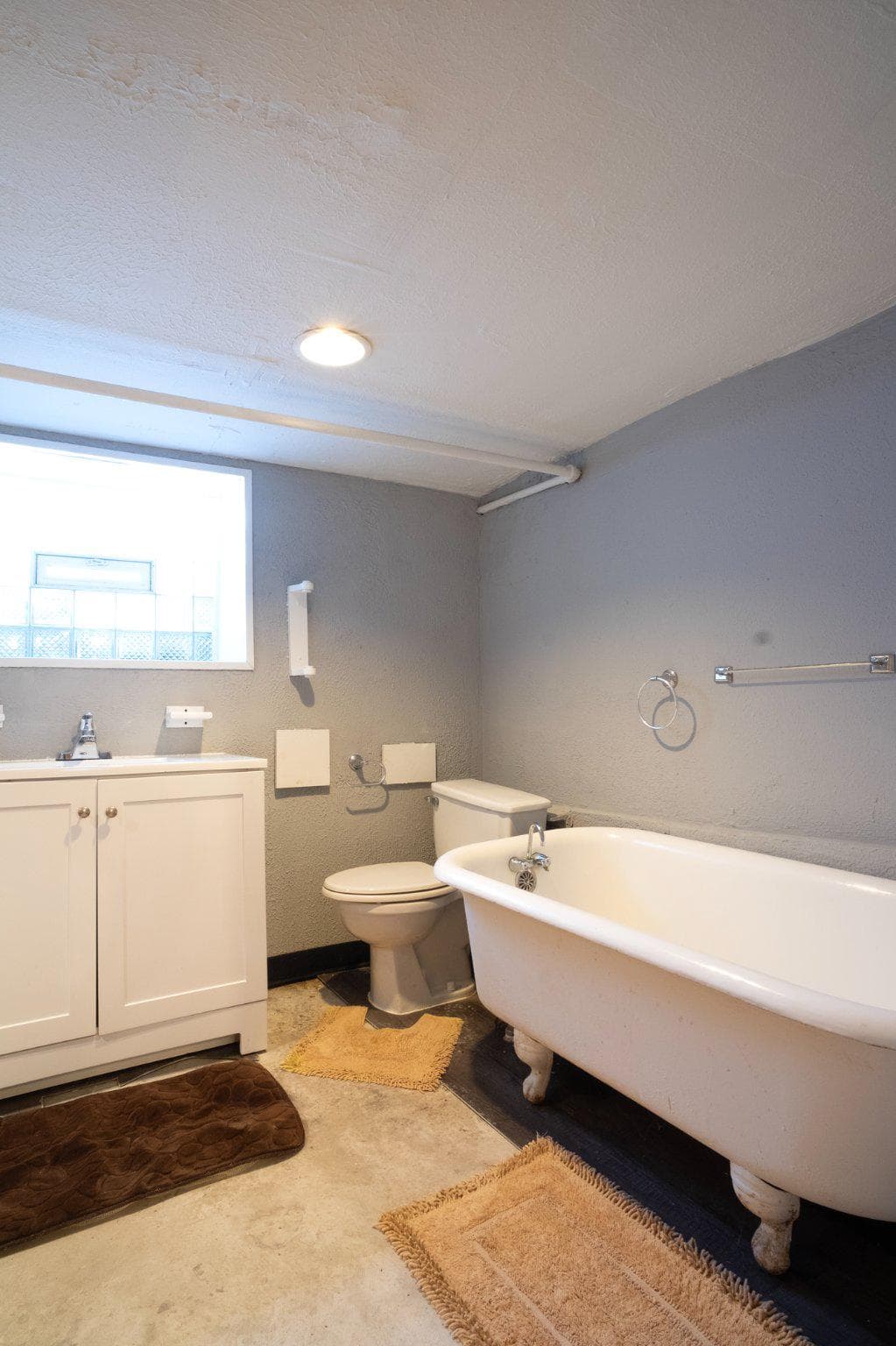413 Rosecroft Terrace photo 18