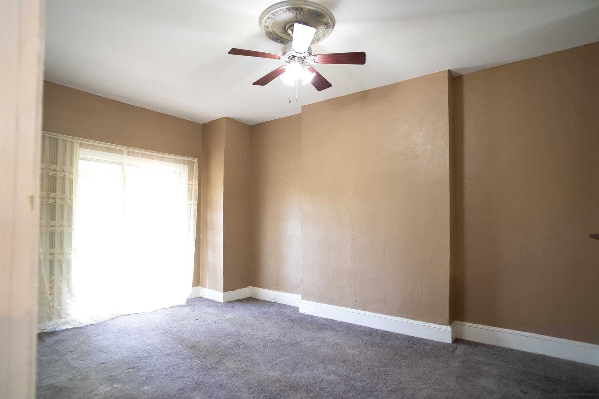 413 Rosecroft Terrace photo 6