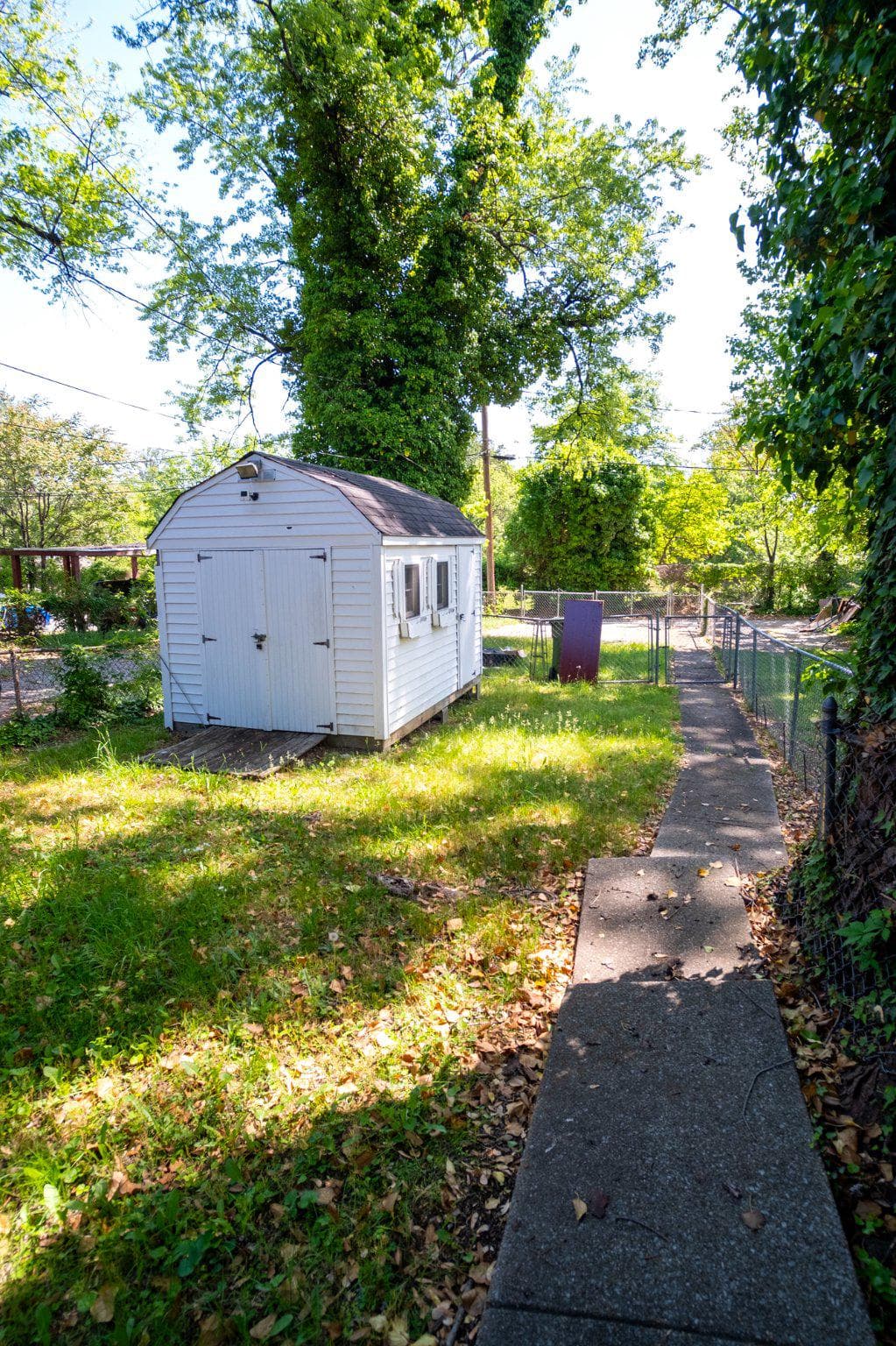 413 Rosecroft Terrace photo 9