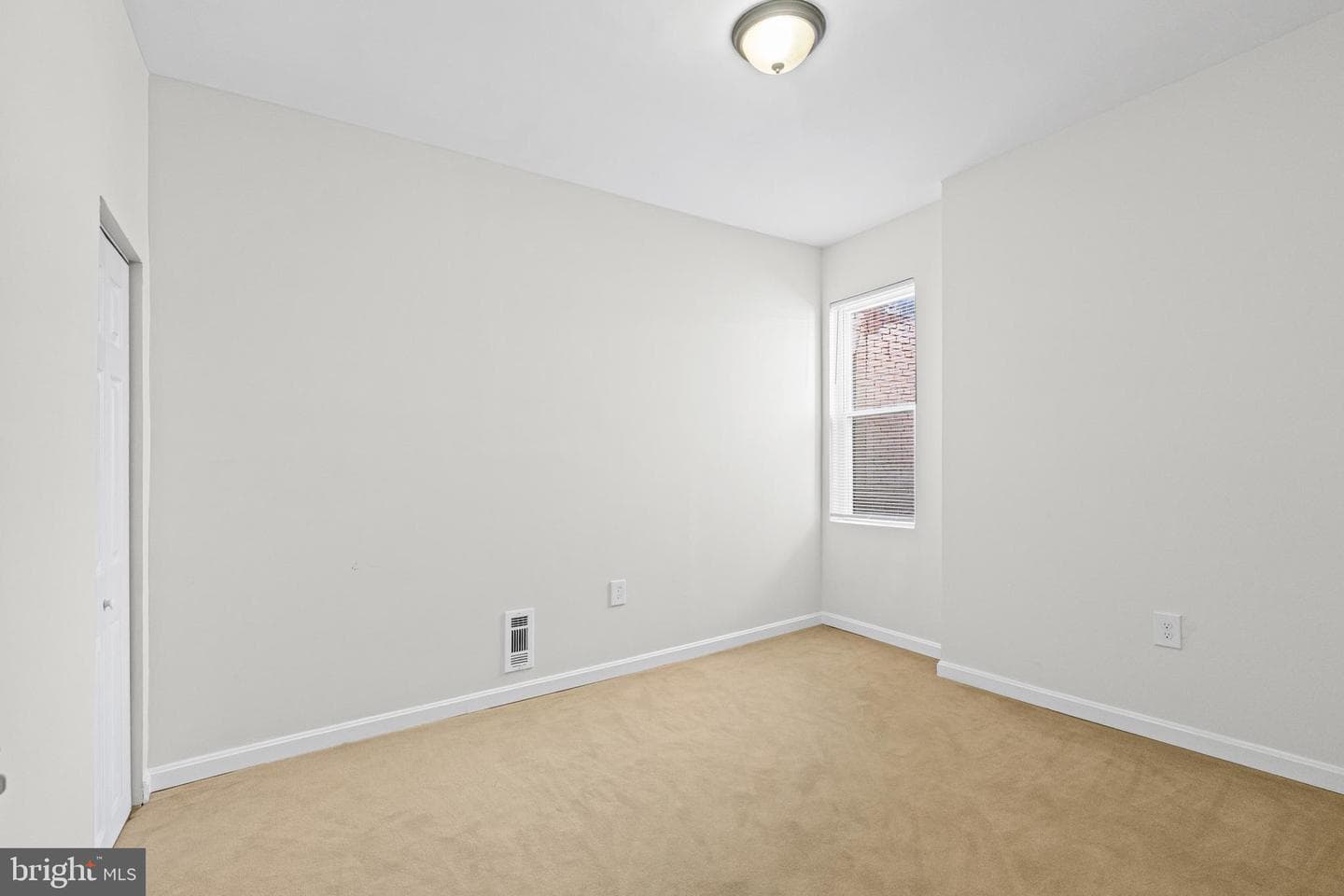 2828 Woodbrook Avenue photo 11