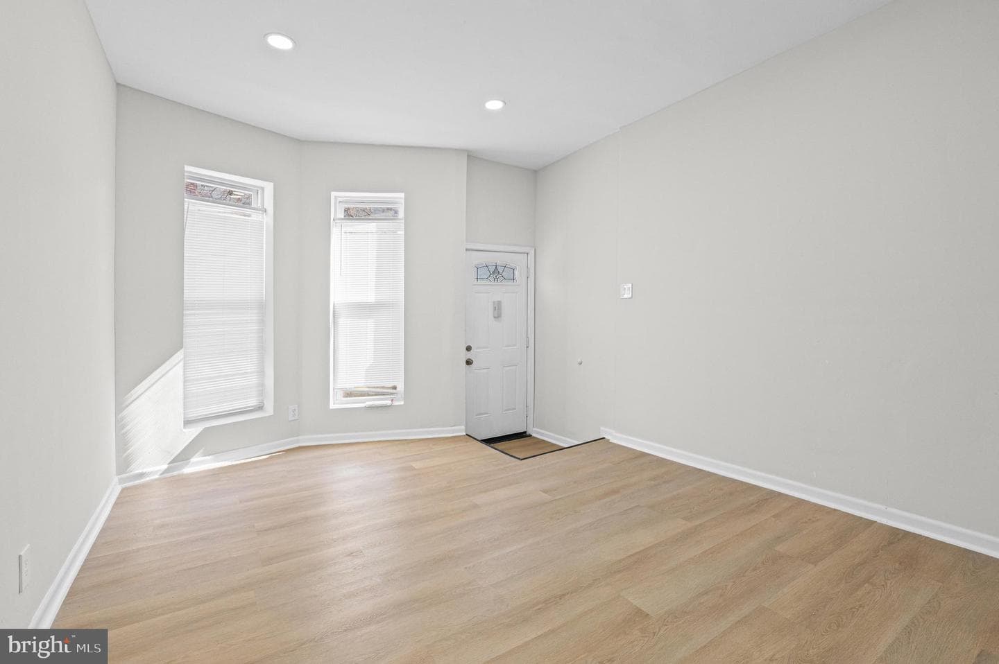 2828 Woodbrook Avenue photo 13