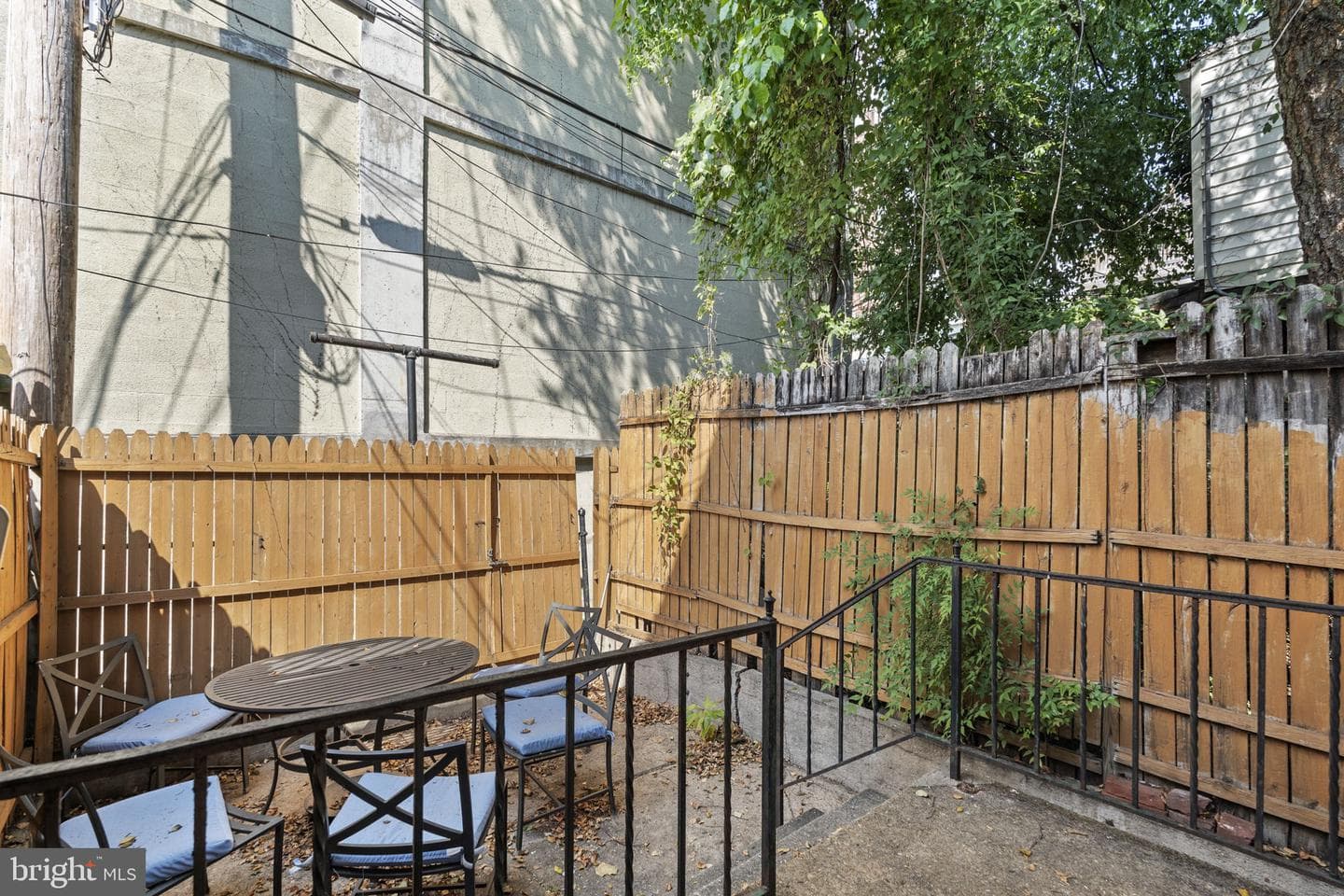 1206 William Street photo 20
