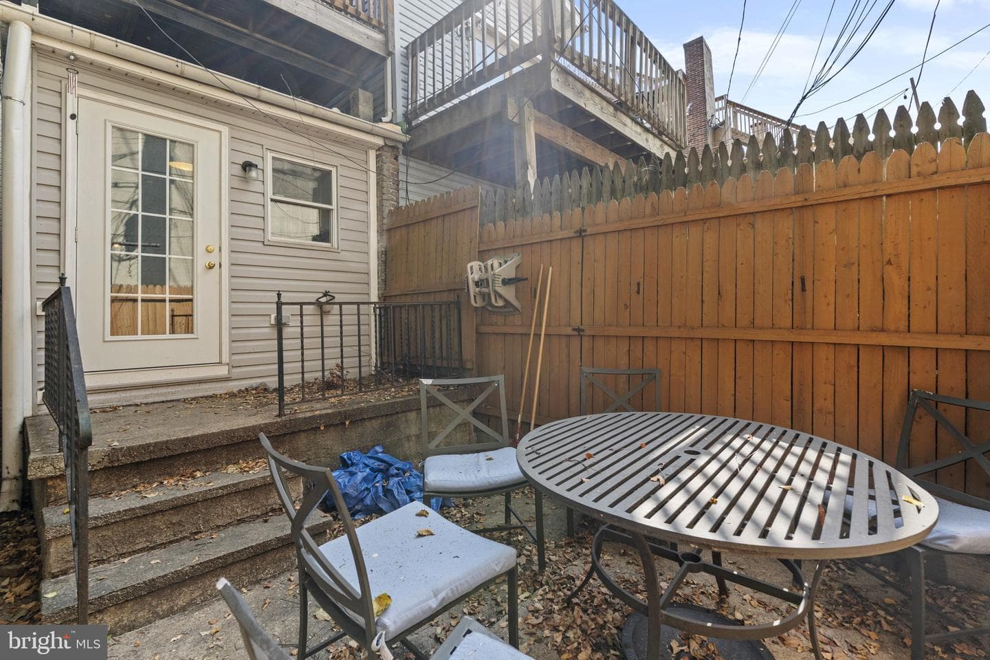 1206 William Street photo 21